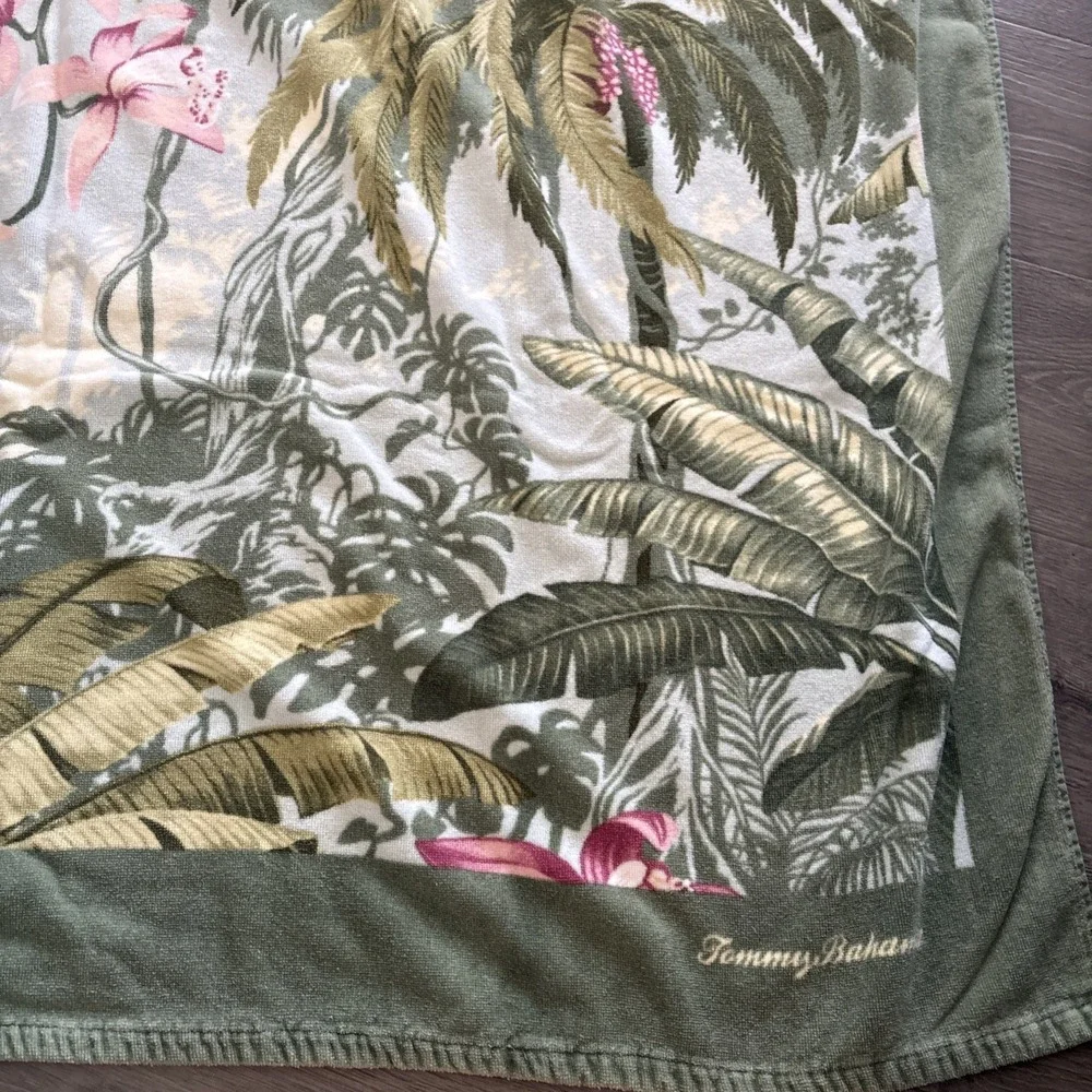 TOMMY BAHAMA Oversized Beach Towel Multicolor Large Tropical Flower Palm trees